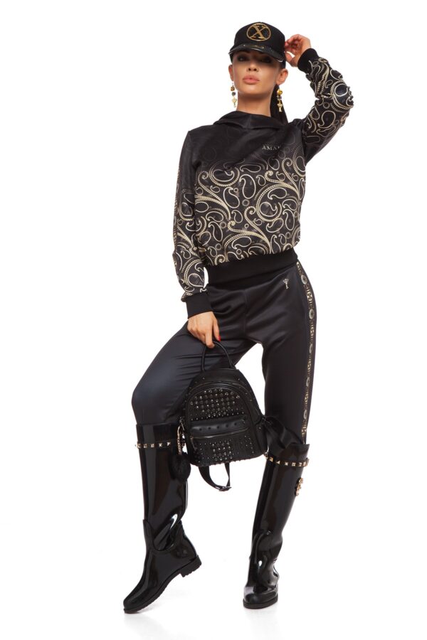 Amari Casual YOUR MAJESTY