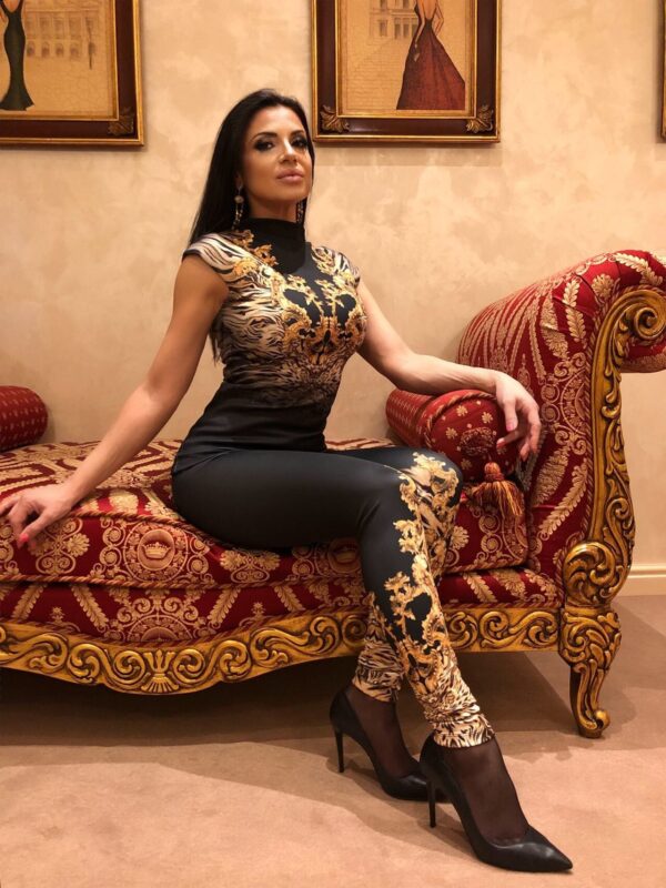 Amari Top QUEENY